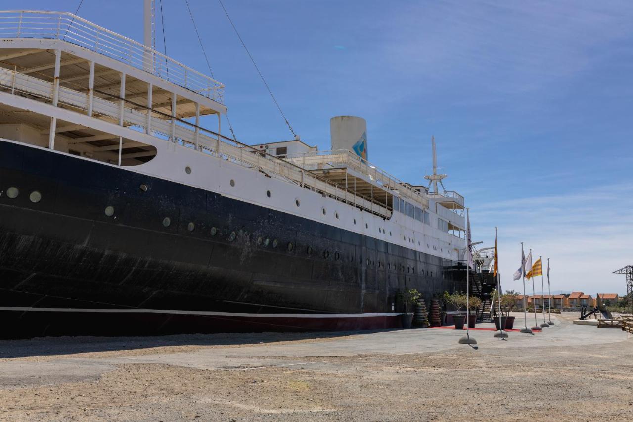 Vvf Residence Port-Льокат Екстериор снимка