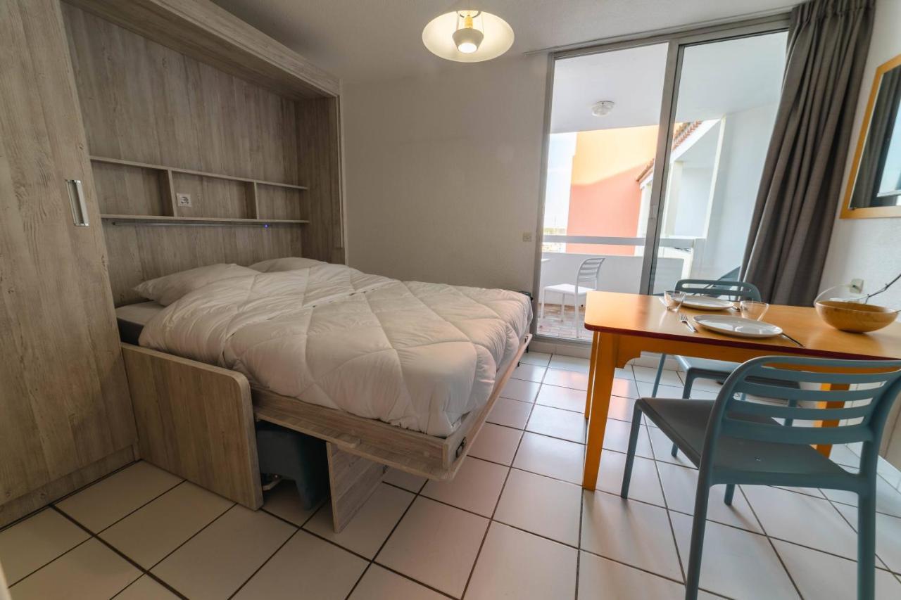 Vvf Residence Port-Льокат Екстериор снимка